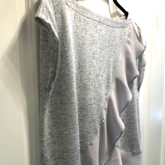 BANANA REPUBLIC Gray Soft Knit Top - Picture 4 of 9